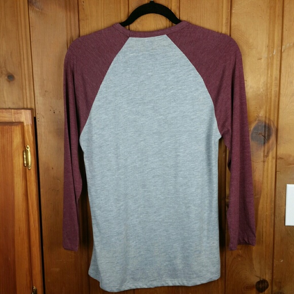 Platinum Graphic Baseball Tee - Picture 3 of 5